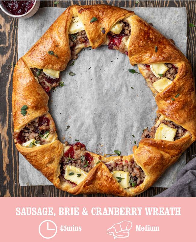 Sausage, brie & cranberry wreath