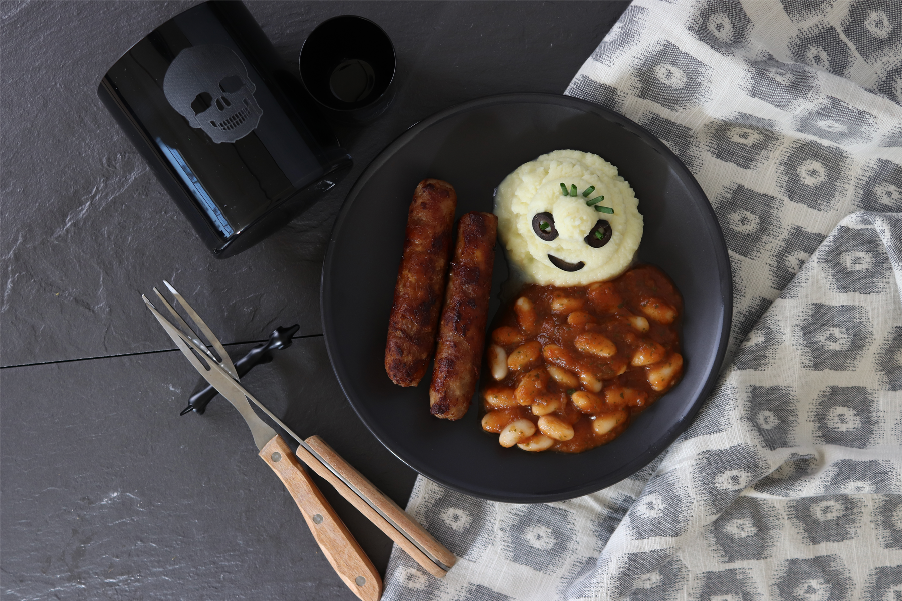 HECK! Hallowiener sausages with monster mash & beans